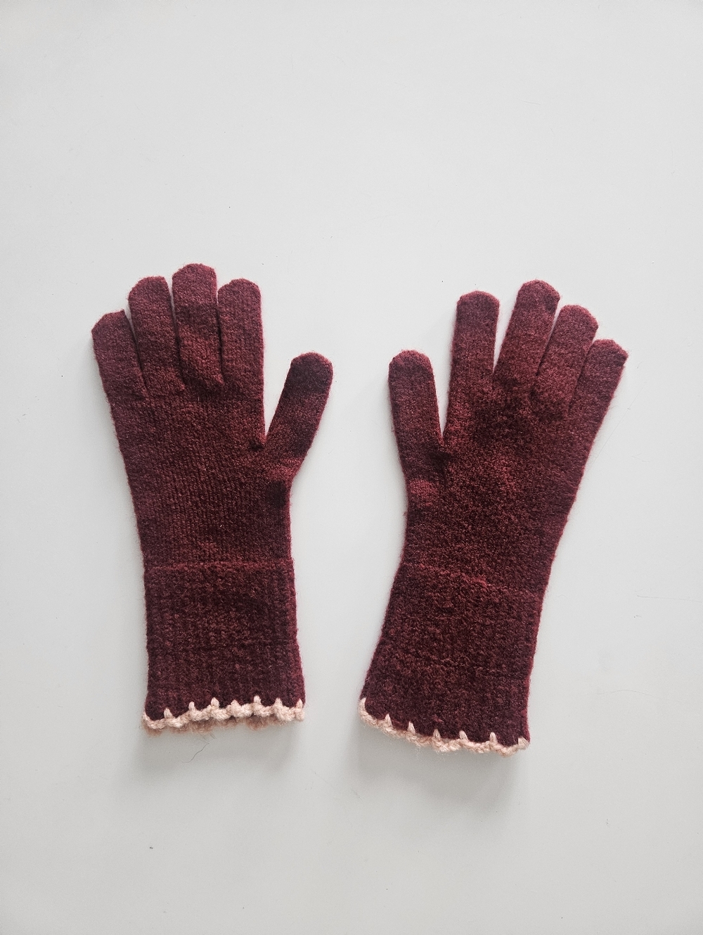 NWOT Anthropologie Maeve Burgundy Gloves With Scalloped Trim